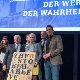 Meinrad Knapp, Melisa Erkurt, Carl Bernstein, Domink Sinnreich, Barbara Pacholik, Josef Barth, Martin Thür, JT17, Atelierhaus der bildenden Künste Wien, Foto: Christian Müller