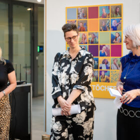 Dorottya Kickinger, Stefanie Jaksch, Barbara Pacholik, Vernissage HGT im ÖGB-Catamaran ©Luiza Puiu