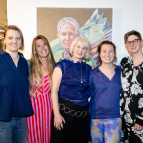 Hannah Zach, Elisabeth Katzensteiner, Barbara Pacholik, Roxana Höchsmann, Stefanie Jaksch, Vernissage HGT im ÖGB-Catamaran ©Luiza Puiu